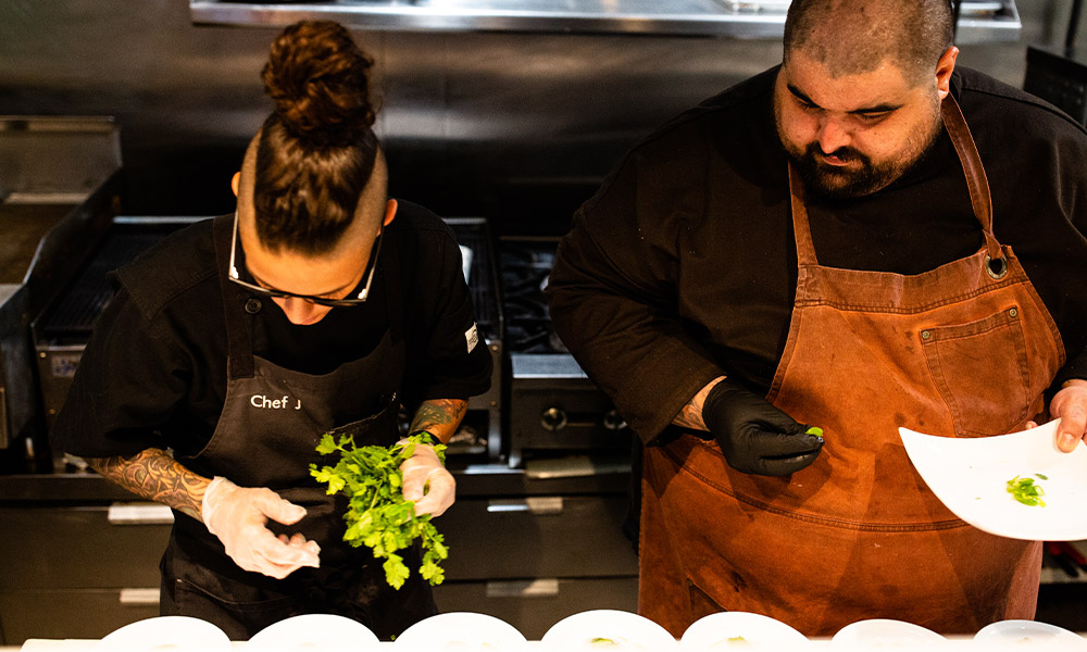 Chef Derek Upton et chef Jordan Savell